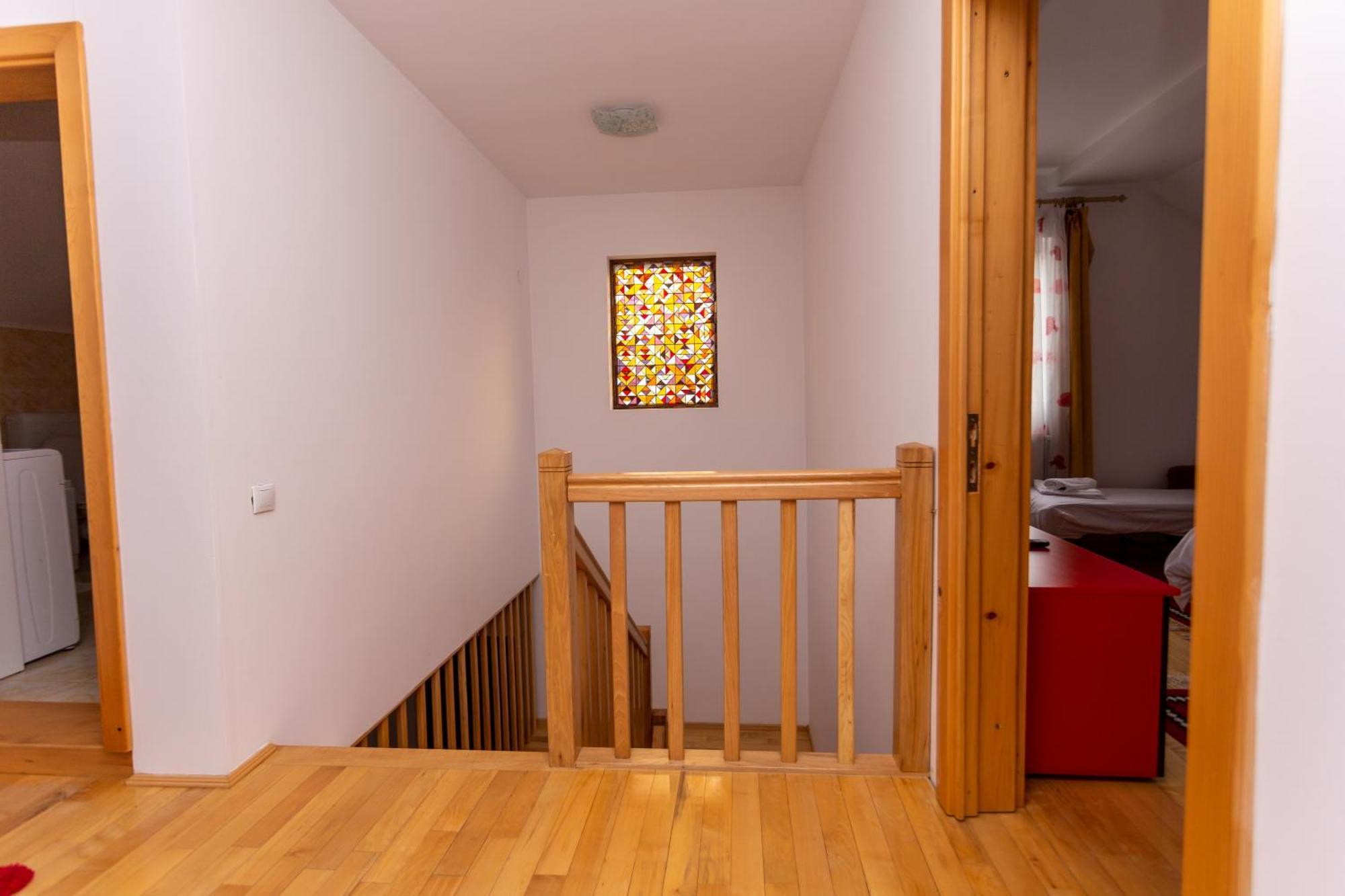 Casa Rumelia Paltineni ภายนอก รูปภาพ