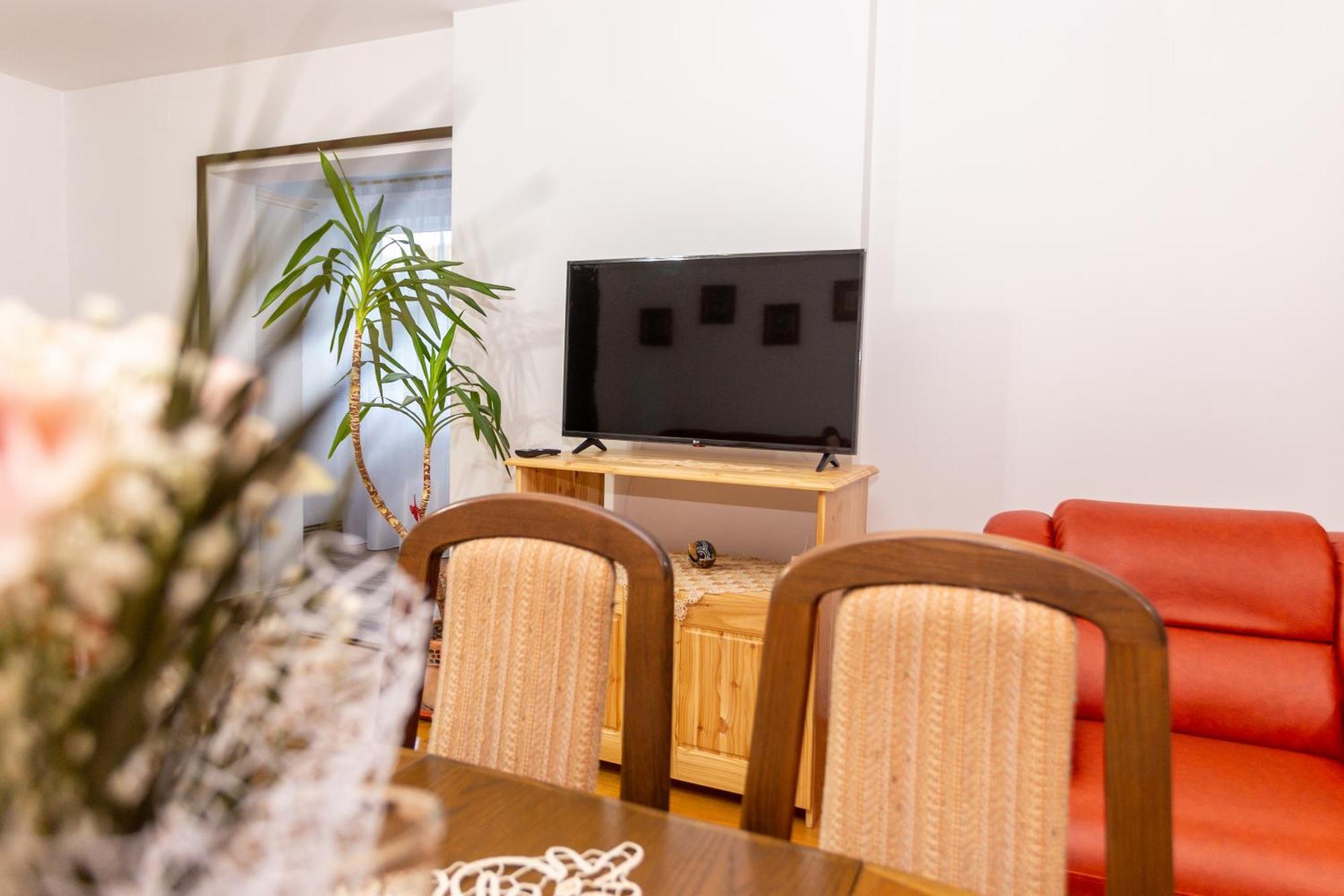 Casa Rumelia Paltineni ภายนอก รูปภาพ