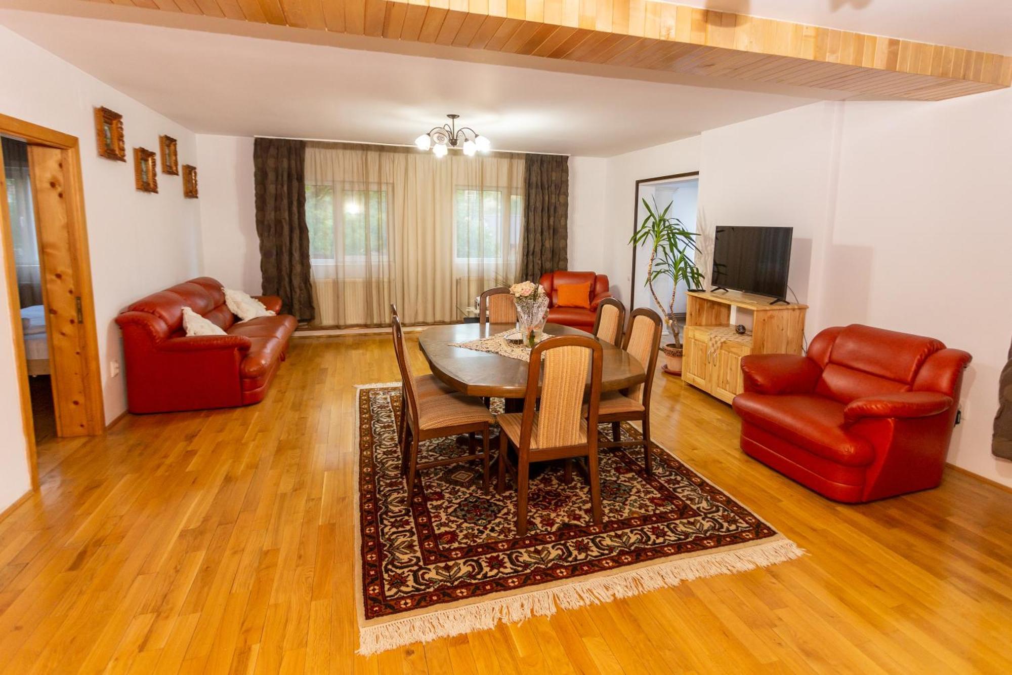 Casa Rumelia Paltineni ภายนอก รูปภาพ