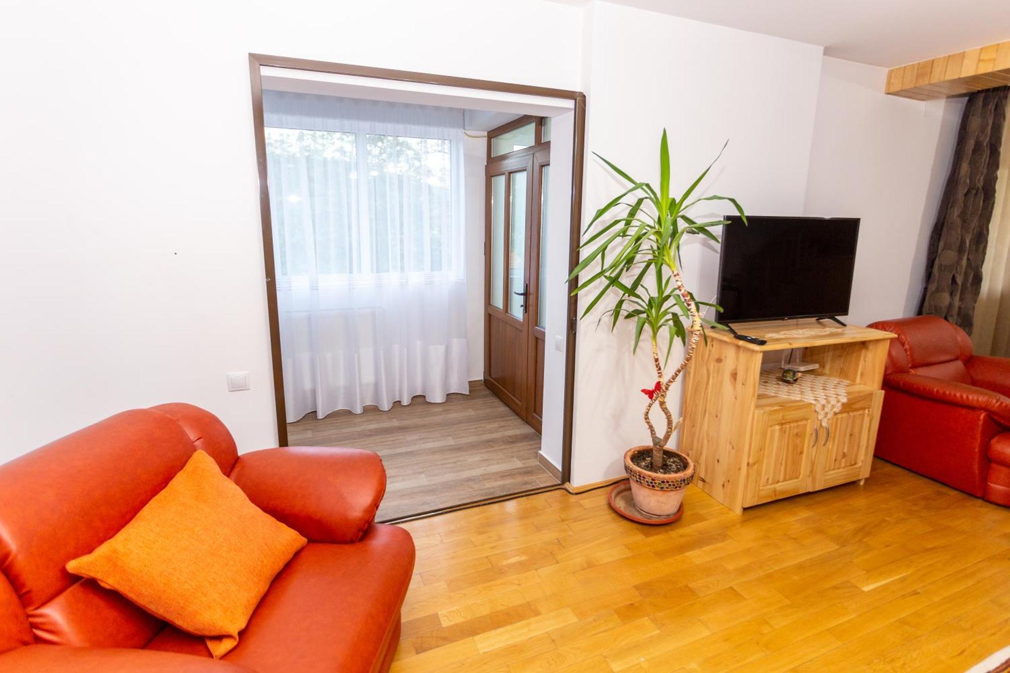 Casa Rumelia Paltineni ภายนอก รูปภาพ