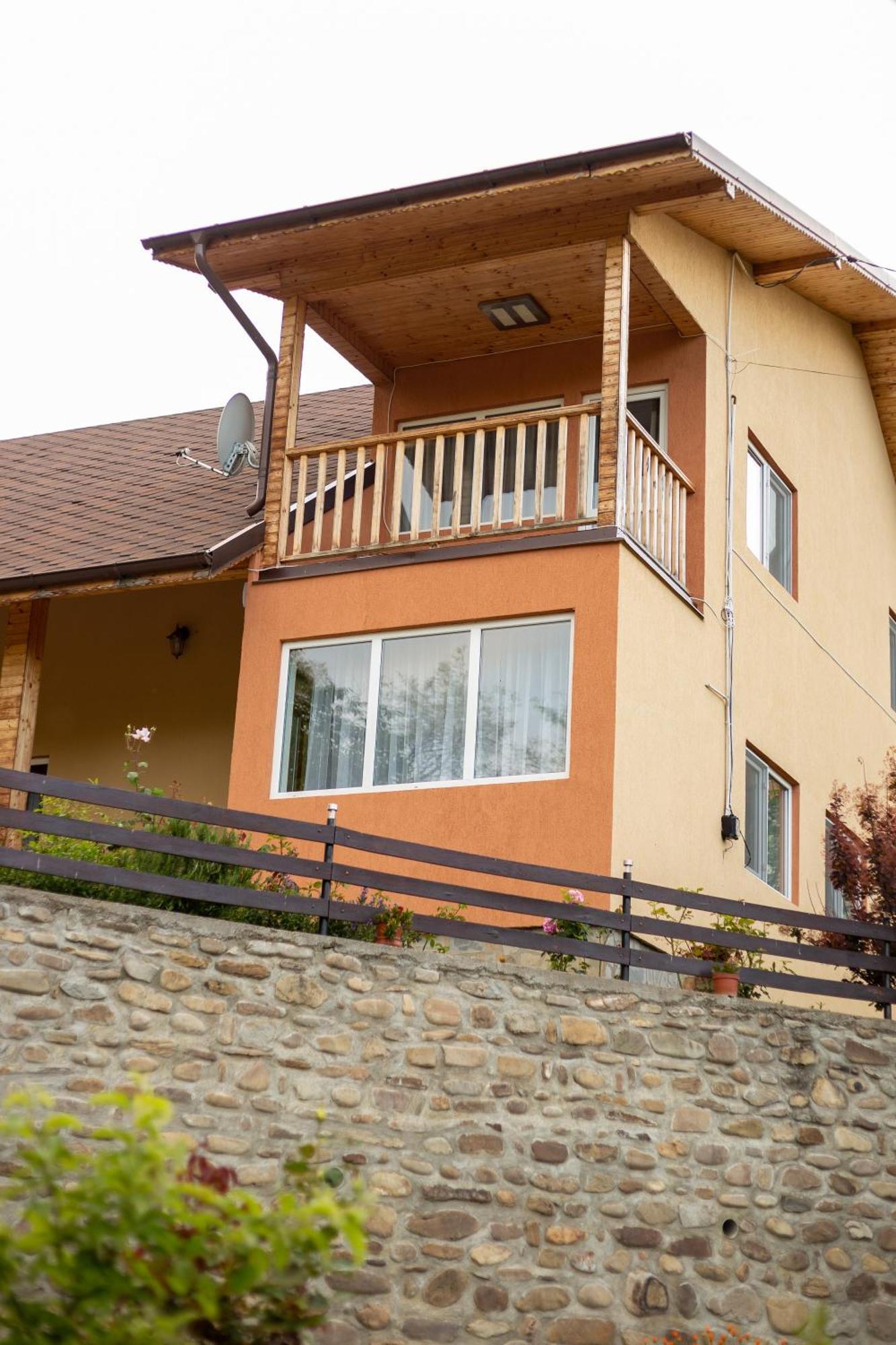 Casa Rumelia Paltineni ภายนอก รูปภาพ