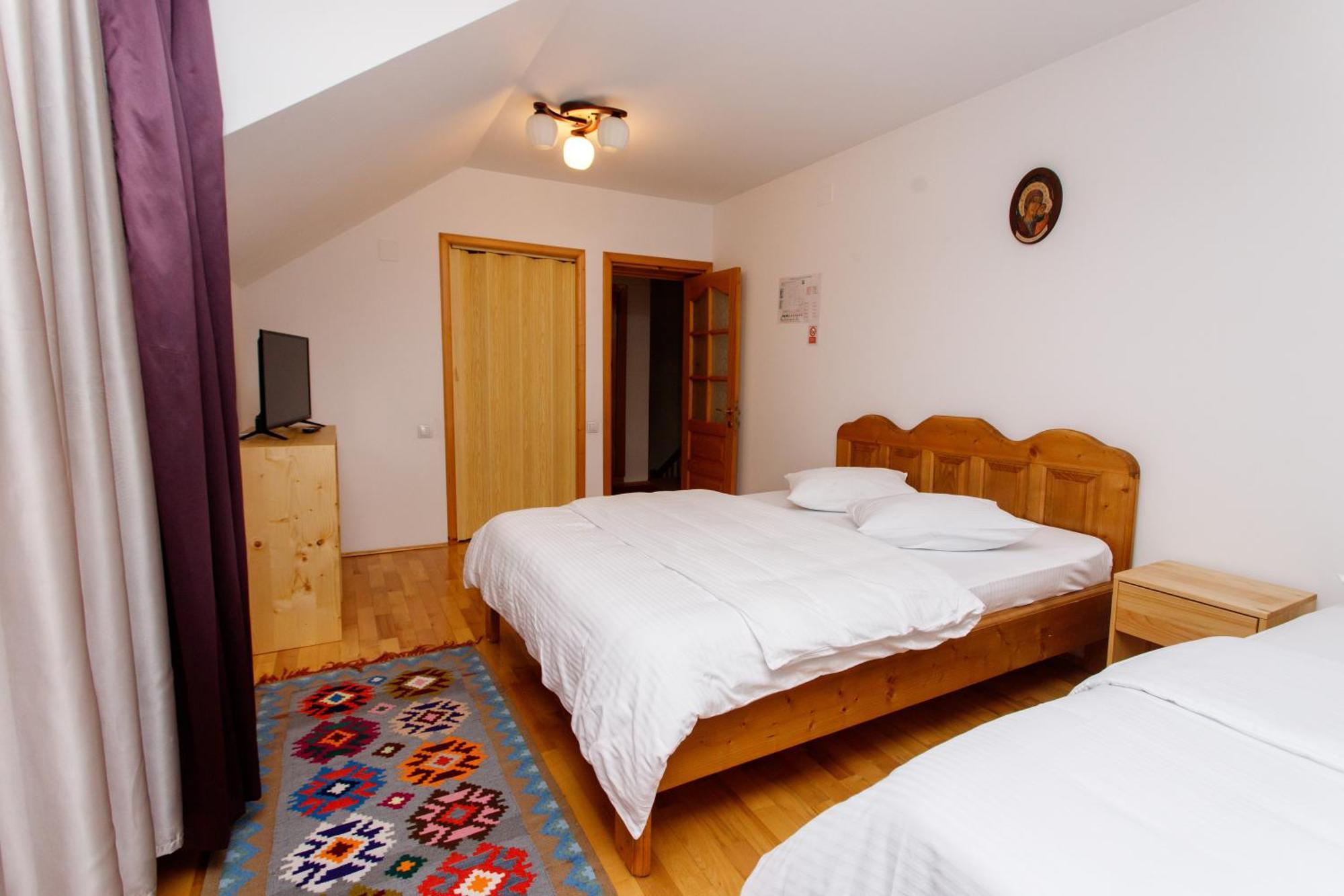 Casa Rumelia Paltineni ภายนอก รูปภาพ