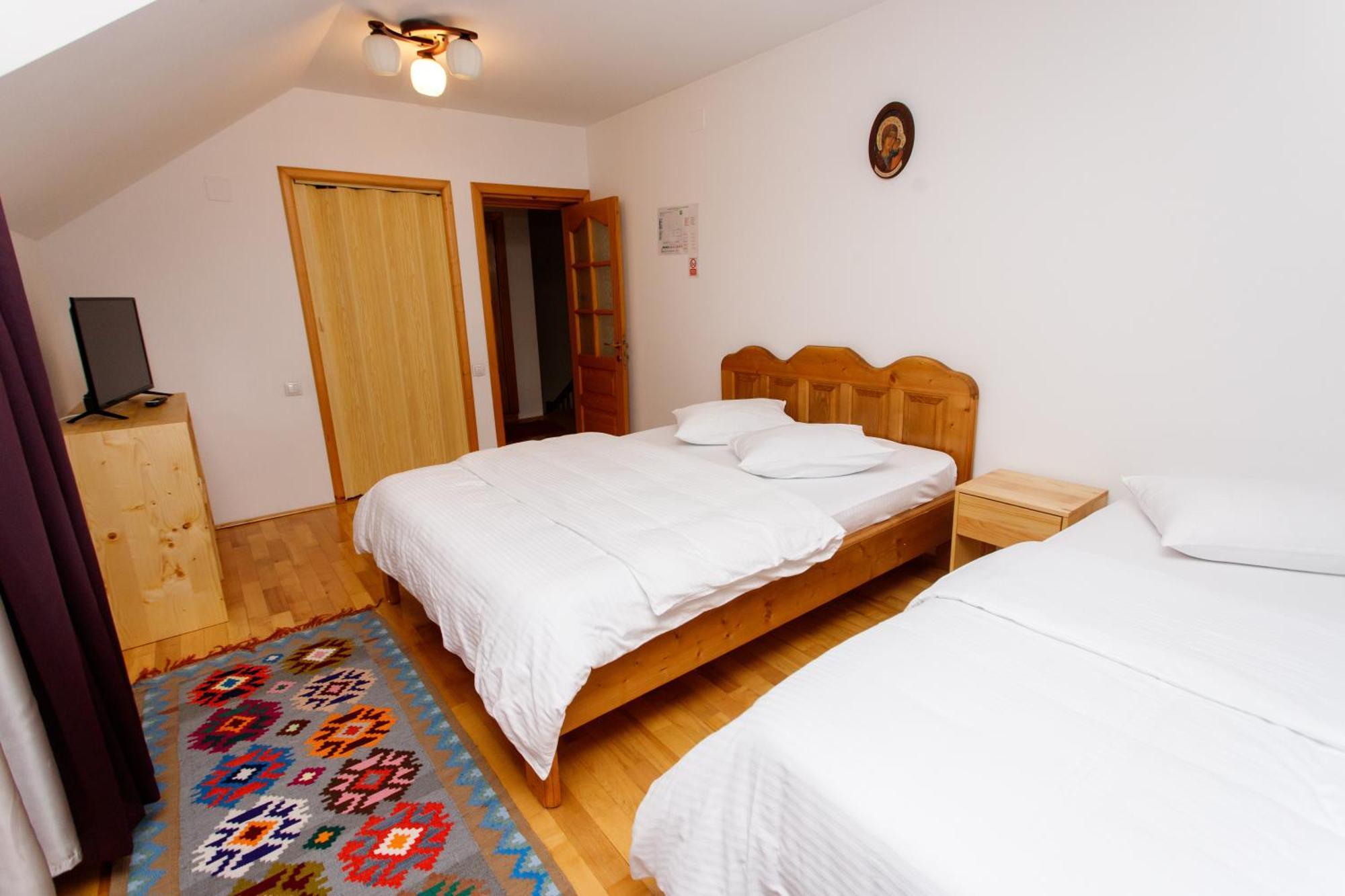Casa Rumelia Paltineni ภายนอก รูปภาพ